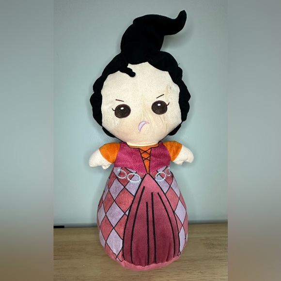 Disney Hocus Pocus Mary Sanderson Pillow Buddy‎ - Picture 1 of 6